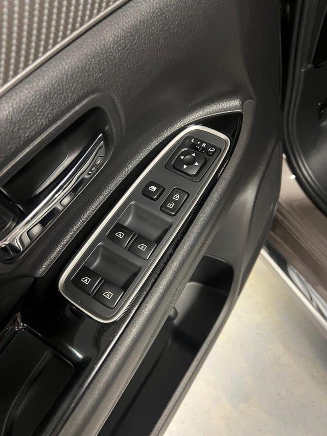 2020 MITSUBISHI OUTLANDER - 33
