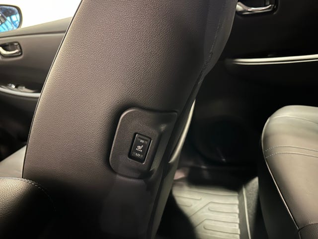 2019 NISSAN LEAF - 21