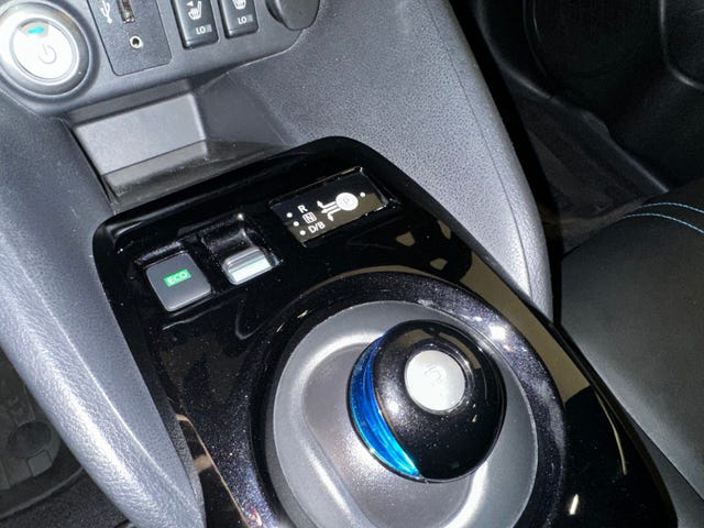 2019 NISSAN LEAF - 17