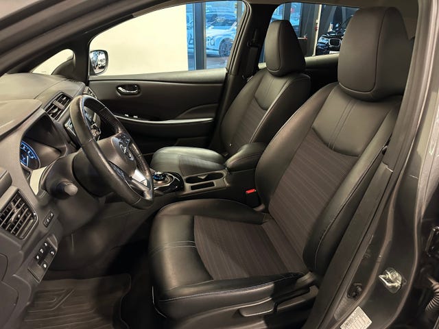 2019 NISSAN LEAF - 13
