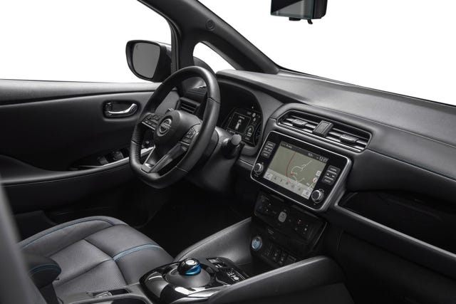 2022 NISSAN LEAF - 25