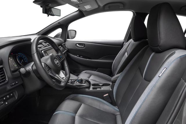 2022 NISSAN LEAF - 10