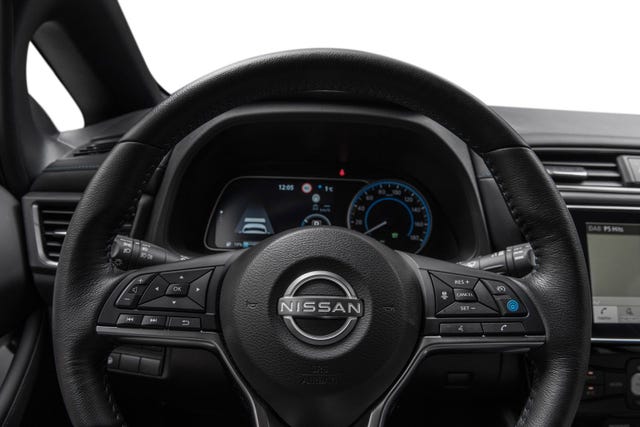 2022 NISSAN LEAF - 15