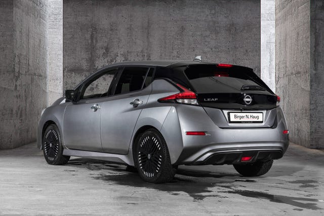 2022 NISSAN LEAF - 9