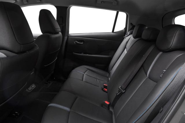 2022 NISSAN LEAF - 12