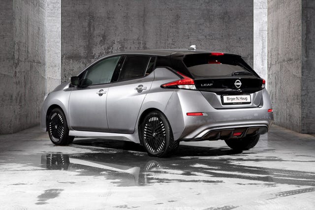 2022 NISSAN LEAF - 27