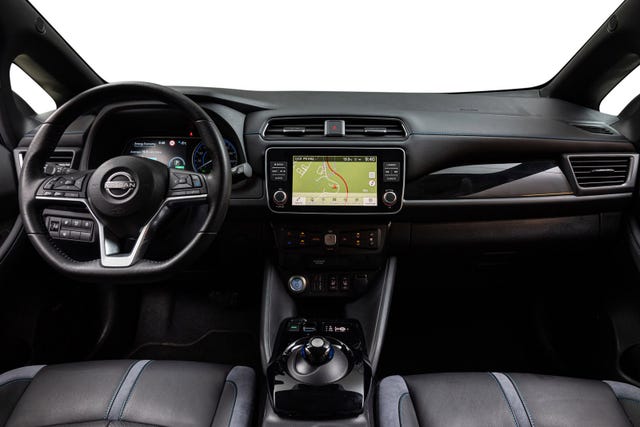 2022 NISSAN LEAF - 35