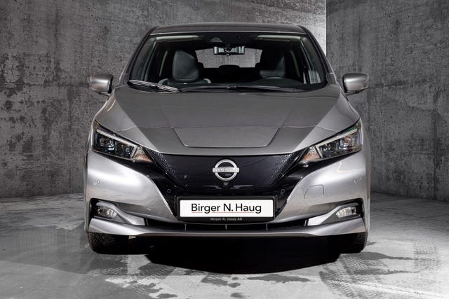 2022 NISSAN LEAF - 28