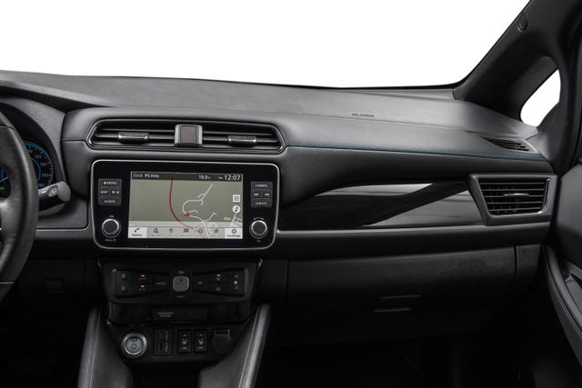 2022 NISSAN LEAF - 20