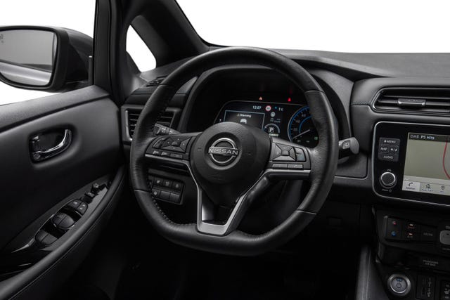 2022 NISSAN LEAF - 14