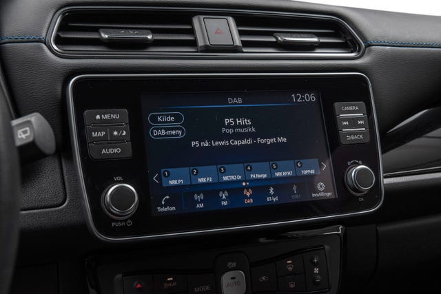 2022 NISSAN LEAF - 22