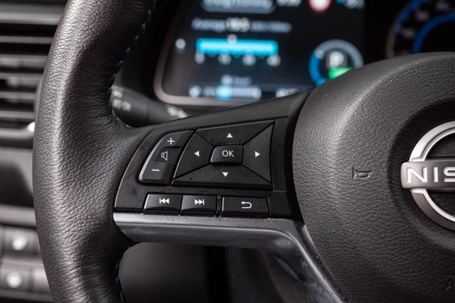 2022 NISSAN LEAF - 37