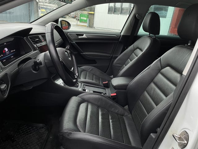 2019 VOLKSWAGEN GOLF - 8