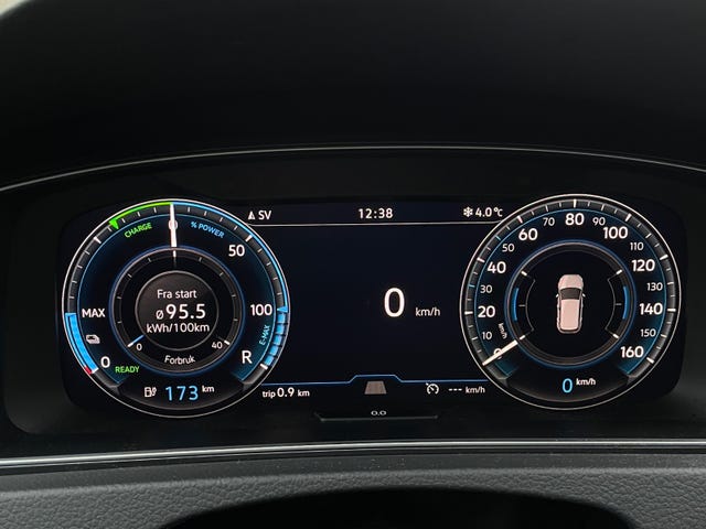 2019 VOLKSWAGEN GOLF - 11