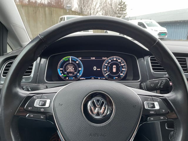 2019 VOLKSWAGEN GOLF - 10