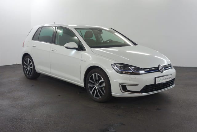 WVWZZZAUZK8903601 2019 VOLKSWAGEN GOLF-2
