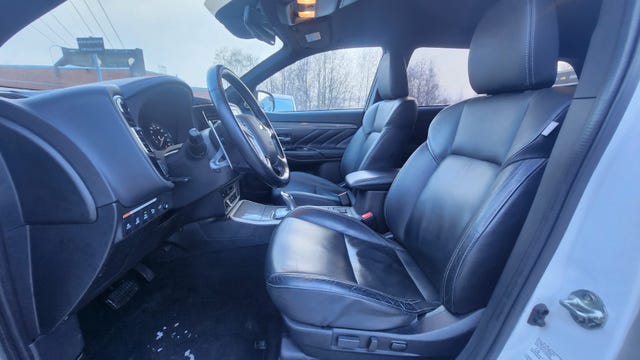 2020 MITSUBISHI OUTLANDER - 7