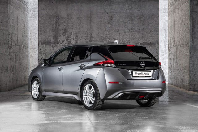 2022 NISSAN LEAF - 9