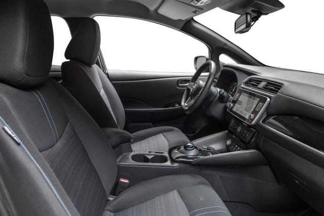 2022 NISSAN LEAF - 24