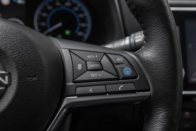 2022 NISSAN LEAF - 16