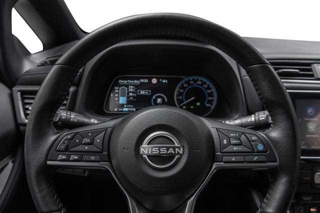 2022 NISSAN LEAF - 15