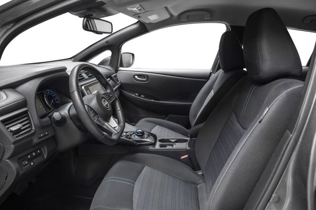 2022 NISSAN LEAF - 10