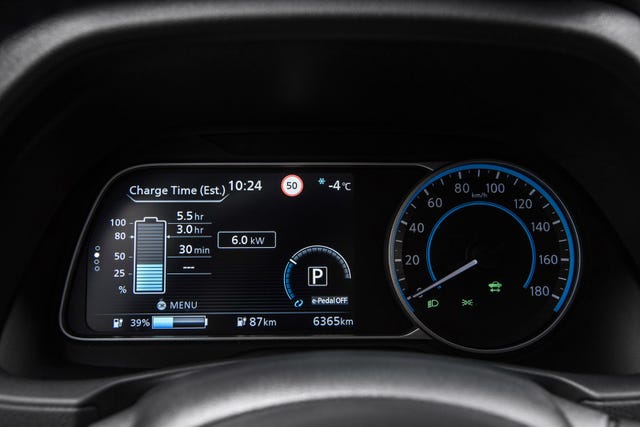 2022 NISSAN LEAF - 17