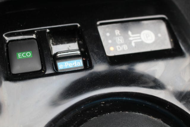 2018 NISSAN LEAF - 15