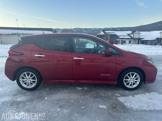 2019 NISSAN LEAF - 8
