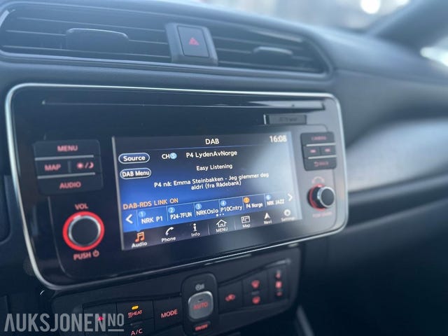 2019 NISSAN LEAF - 26