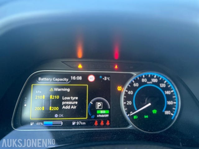2019 NISSAN LEAF - 21