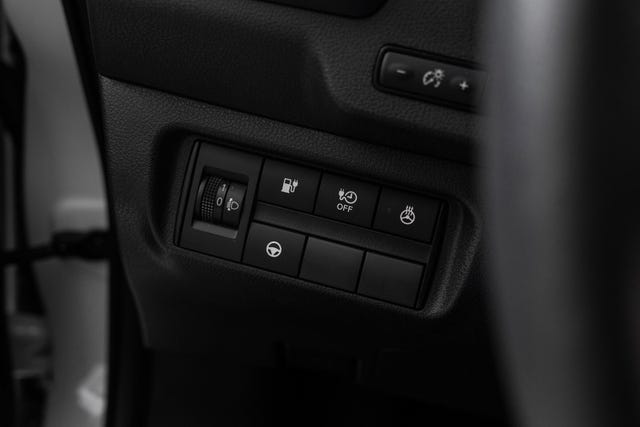 2022 NISSAN LEAF - 13