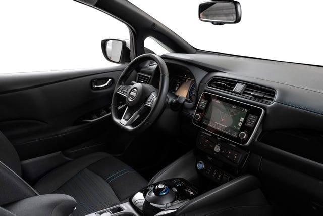 2022 NISSAN LEAF - 23