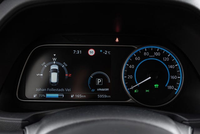 2022 NISSAN LEAF - 18