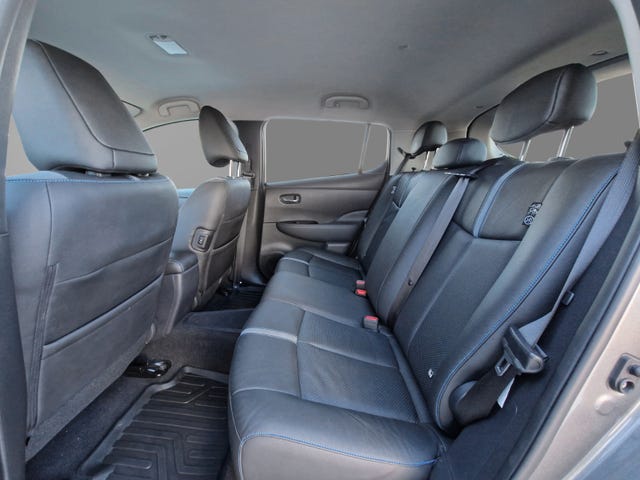2019 NISSAN LEAF - 10