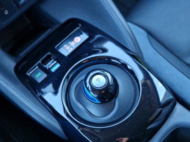 2019 NISSAN LEAF - 17