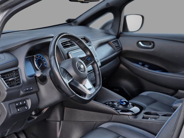 2019 NISSAN LEAF - 11