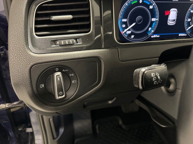 2019 VOLKSWAGEN GOLF - 14