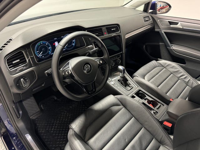 2019 VOLKSWAGEN GOLF - 11
