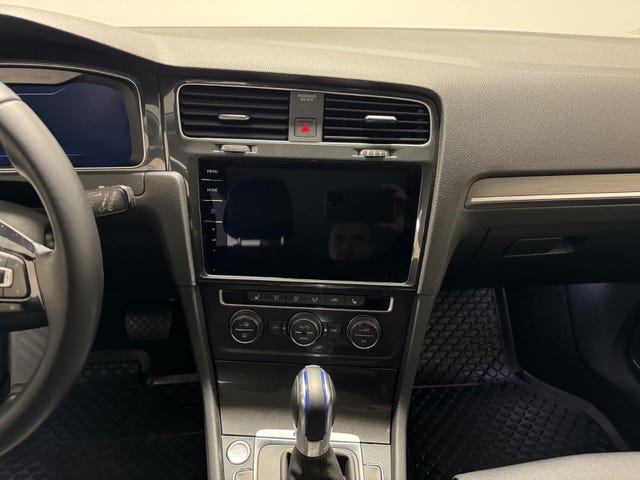 2019 VOLKSWAGEN GOLF - 10