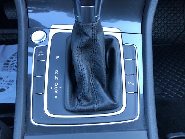 2019 VOLKSWAGEN GOLF - 17