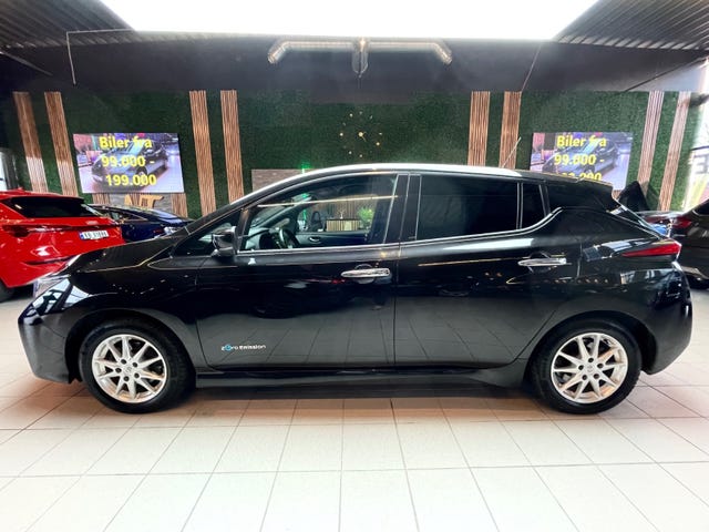2018 NISSAN LEAF - 10