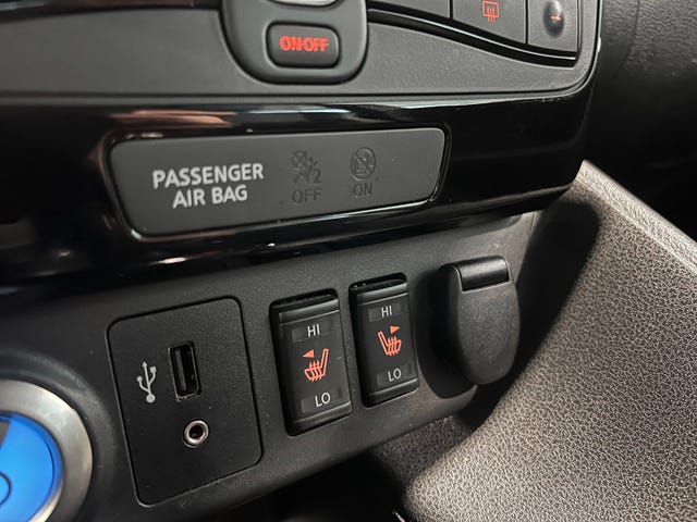 2019 NISSAN LEAF - 18