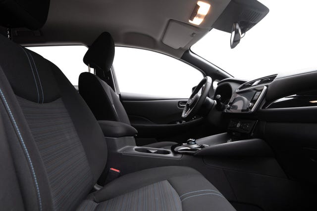 2022 NISSAN LEAF - 19