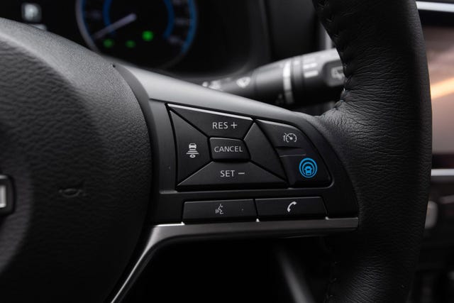 2022 NISSAN LEAF - 10