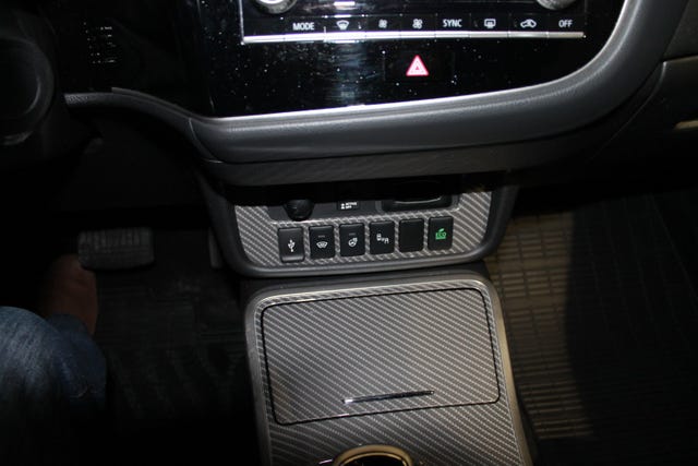 2020 MITSUBISHI OUTLANDER - 23