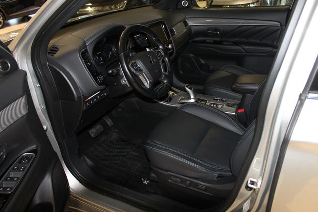 2020 MITSUBISHI OUTLANDER - 17