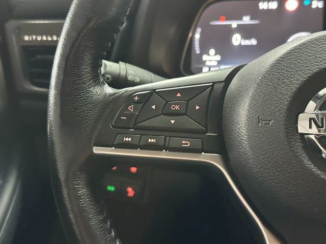 2018 NISSAN LEAF - 11