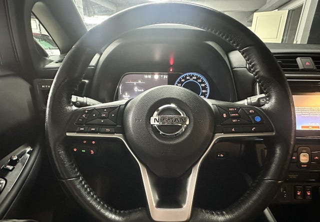2018 NISSAN LEAF - 10