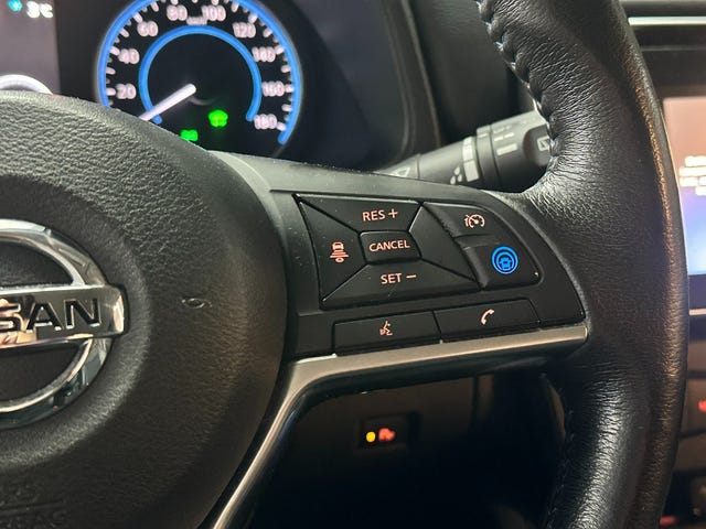 2018 NISSAN LEAF - 12